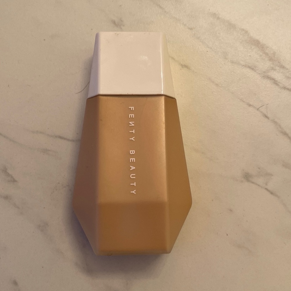 FENTY BEAUTY- eaze drop blurring skin tint -12